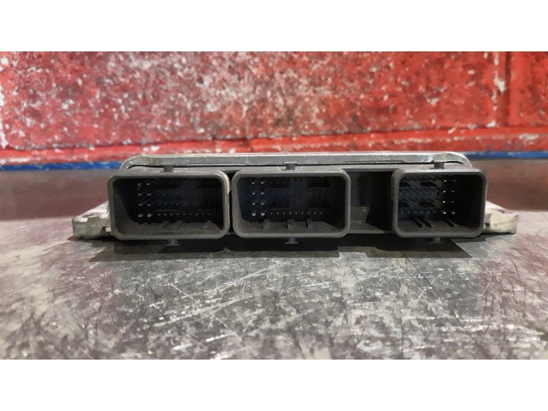 Recambio de centralita motor uce para renault scenic ii  | 0.03 - 0.09  | 0.03 - 0.09 referencia OEM IAM 8200321263 8200387138 