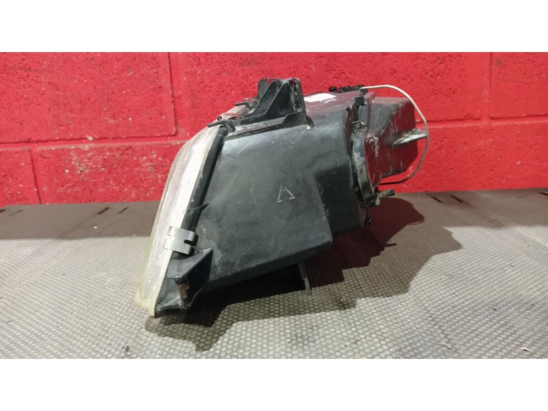 Recambio de faro derecho para peugeot 405 405 gr 1.9 referencia OEM IAM    Recambio de faro derecho para peugeot 405 405 gr 1.9 referencia OEM IAM
