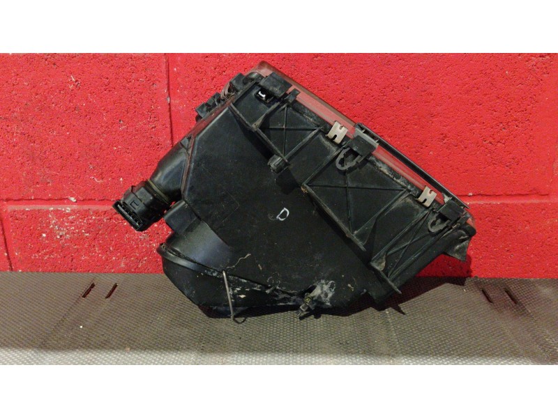 Recambio de faro derecho para peugeot 405 405 gr 1.9 referencia OEM IAM    Recambio de faro derecho para peugeot 405 405 gr 1.9 referencia OEM IAM