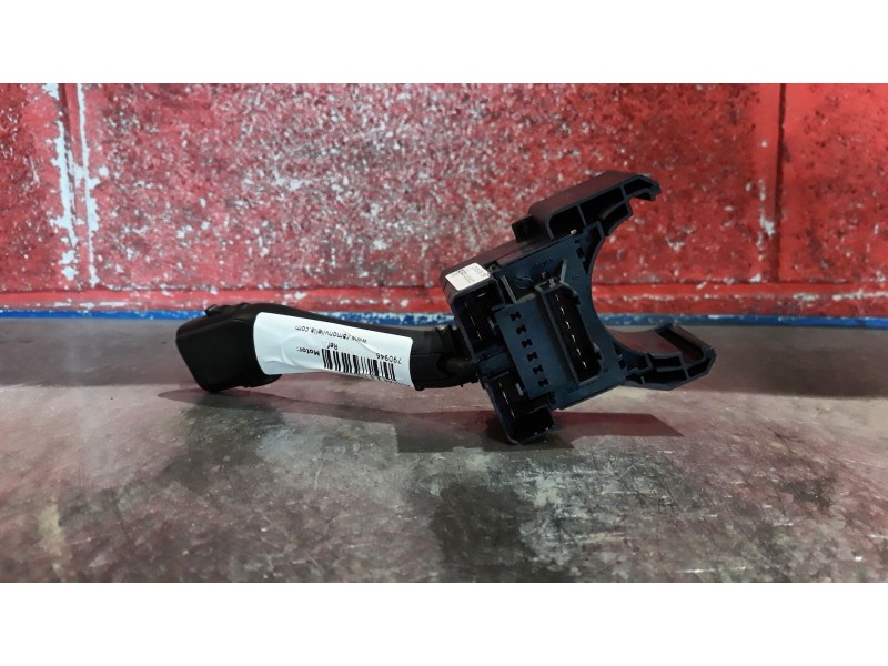 Recambio de mando limpia para audi a6 2.5 tdi referencia OEM IAM    Recambio de mando limpia para audi a6 2.5 tdi referencia OEM IAM