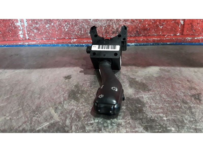 Recambio de mando limpia para audi a6 2.5 tdi referencia OEM IAM    Recambio de mando limpia para audi a6 2.5 tdi referencia OEM IAM