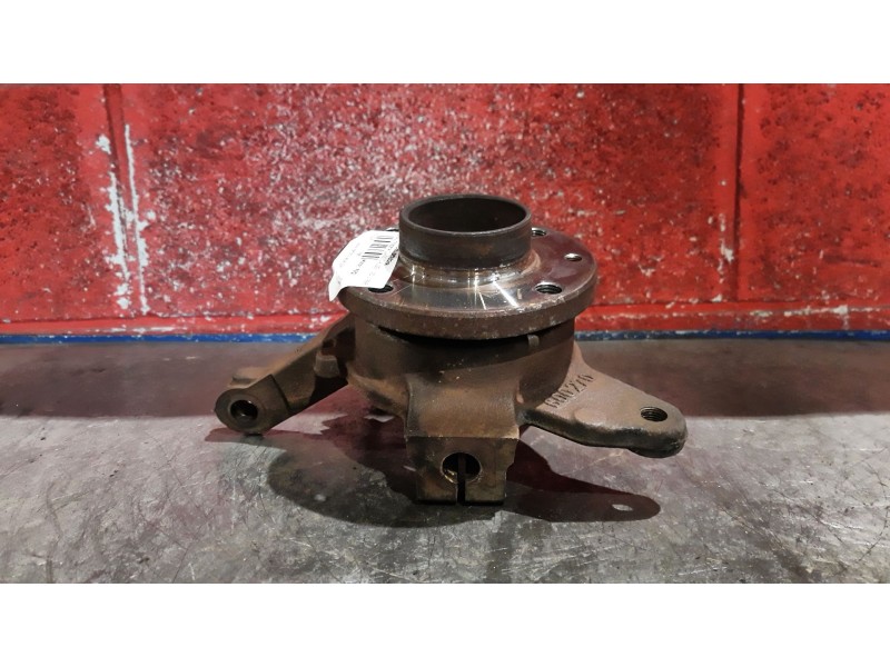 Recambio de mangueta delantero derecha para renault megane classic alize 1.9d referencia OEM IAM   