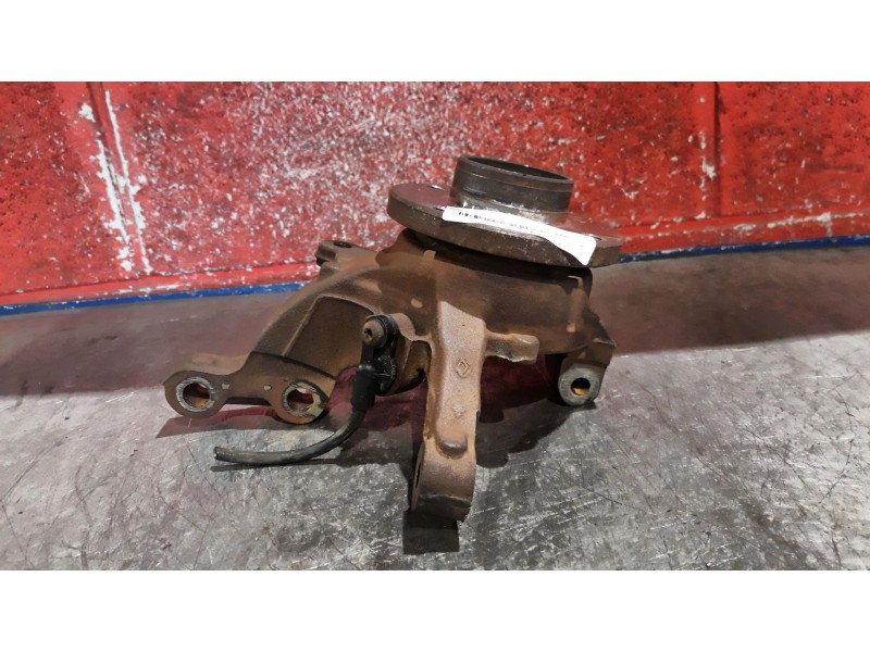 Recambio de mangueta delantero derecha para renault megane classic alize 1.9d referencia OEM IAM   