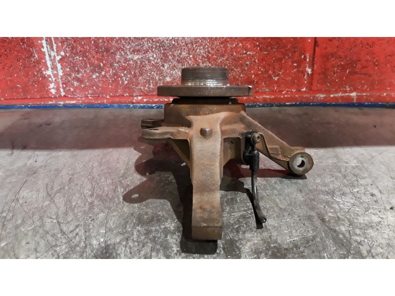 Recambio de mangueta delantero derecha para renault megane classic alize 1.9d referencia OEM IAM   