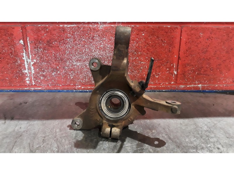 Recambio de mangueta delantero derecha para renault megane classic alize 1.9d referencia OEM IAM   