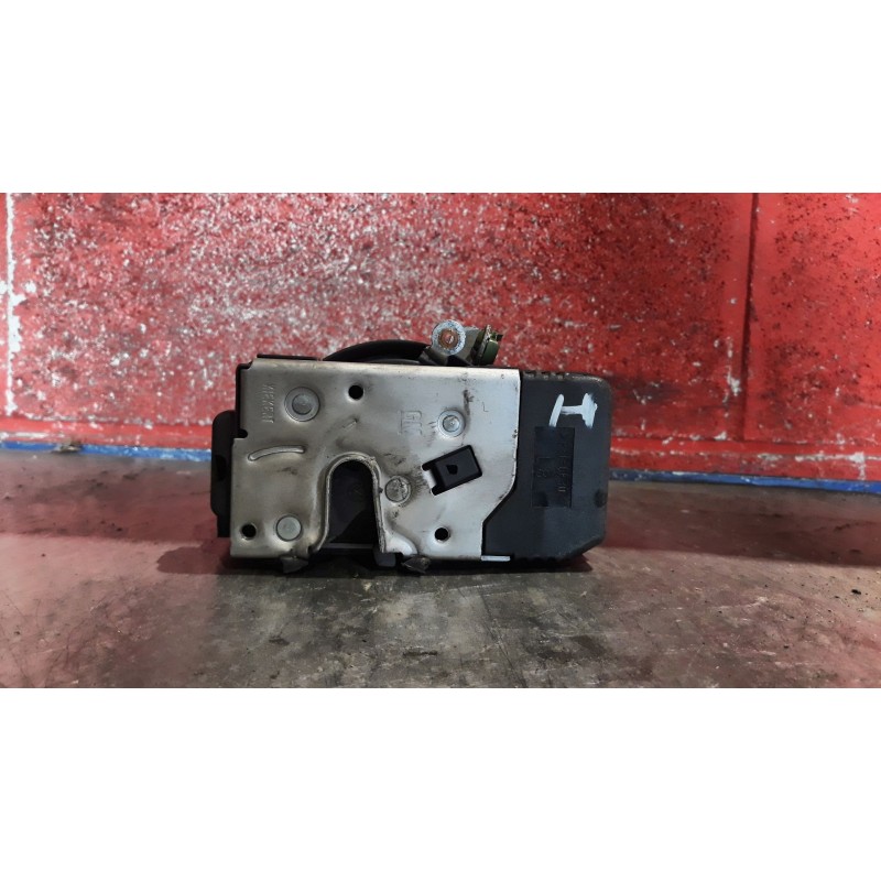 Recambio de cerra. puer. delantero izquierda para opel zafira a 2.0 dti | 0.99 - ... 2.0 dti | 0.99 - ... referencia OEM IAM   