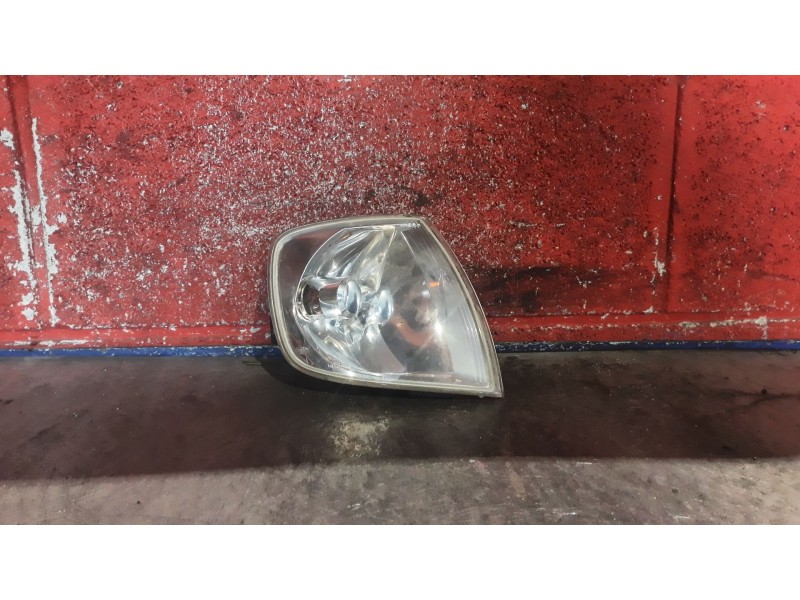 Recambio de piloto delan. derecho para volkswagen polo referencia OEM IAM   