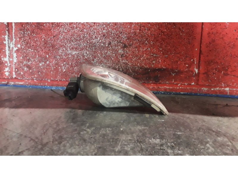 Recambio de piloto delan. derecho para volkswagen polo referencia OEM IAM   