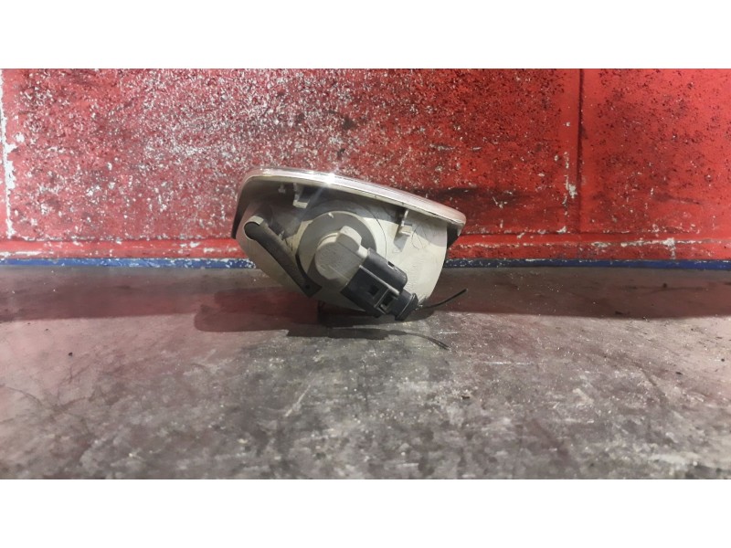 Recambio de piloto delan. derecho para volkswagen polo referencia OEM IAM   