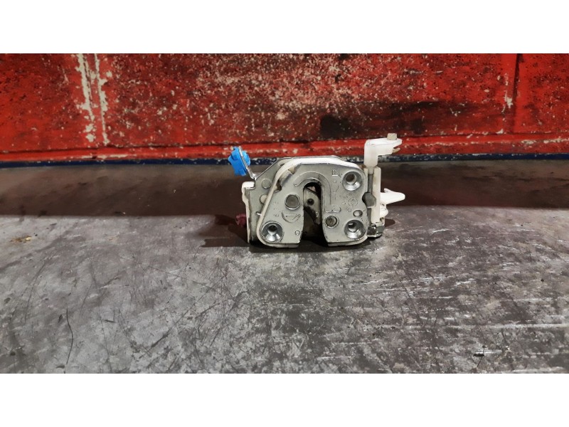 Recambio de cerra. puer. delantero derecha para nissan cabstar e110 | ... e110 | ... referencia OEM IAM    Recambio de cerra. puer. delantero derecha para nissan cabstar e110 | ... e110 | ... referencia OEM IAM