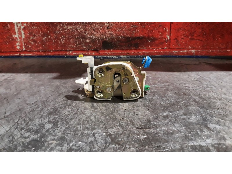 Recambio de cerra. puer. delantero izquierda para nissan cabstar e110 | ... e110 | ... referencia OEM IAM    Recambio de cerra. puer. delantero izquierda para nissan cabstar e110 | ... e110 | ... referencia OEM IAM