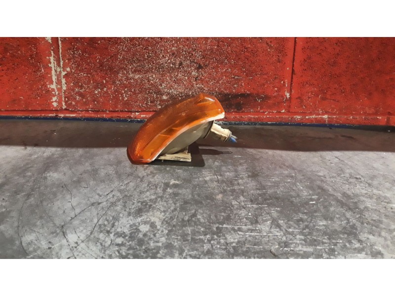 Recambio de piloto delan. derecho para volkswagen transporter trans kombi 9 2.4 syncr referencia OEM IAM    Recambio de piloto delan. derecho para volkswagen transporter trans kombi 9 2.4 syncr referencia OEM IAM