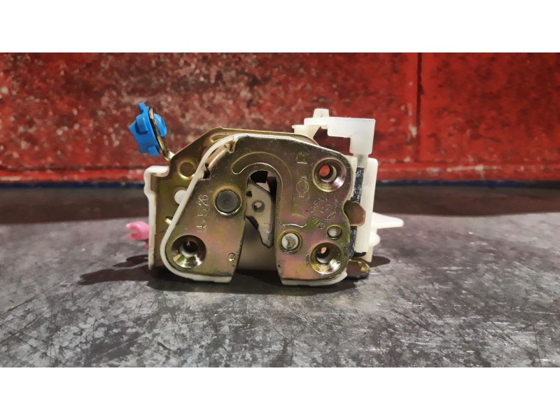 Recambio de cerra. puer. delantero derecha para nissan cabstar e110 | ... e110 | ... referencia OEM IAM    Recambio de cerra. puer. delantero derecha para nissan cabstar e110 | ... e110 | ... referencia OEM IAM