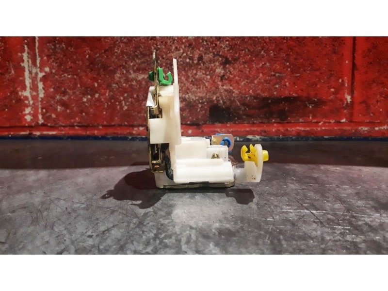 Recambio de cerra. puer. delantero izquierda para nissan cabstar e110 | ... e110 | ... referencia OEM IAM   