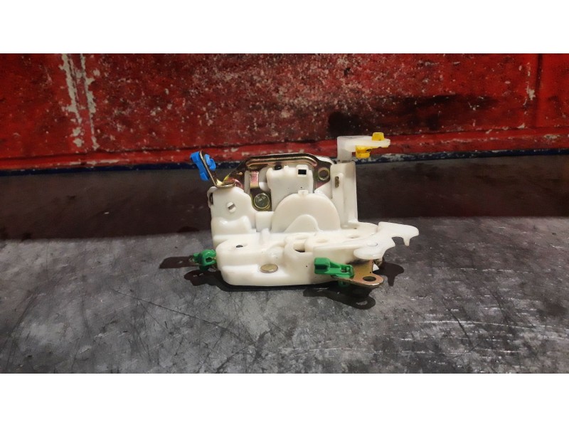 Recambio de cerra. puer. delantero izquierda para nissan cabstar e110 | ... e110 | ... referencia OEM IAM   