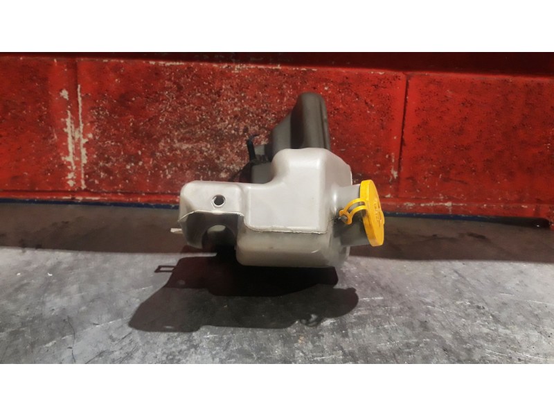 Recambio de deposito limpia para nissan cabstar e110 | ... e110 | ... referencia OEM IAM    Recambio de deposito limpia para nissan cabstar e110 | ... e110 | ... referencia OEM IAM