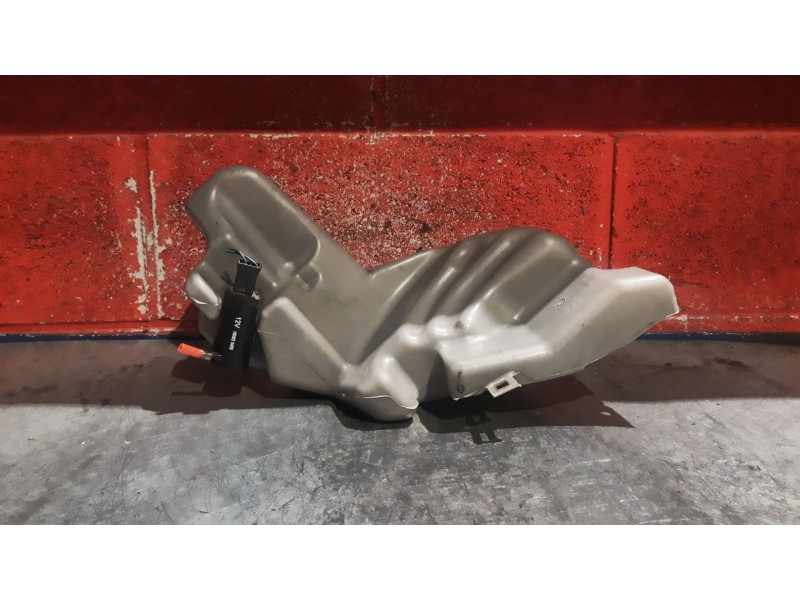 Recambio de deposito limpia para nissan cabstar e110 | ... e110 | ... referencia OEM IAM    Recambio de deposito limpia para nissan cabstar e110 | ... e110 | ... referencia OEM IAM