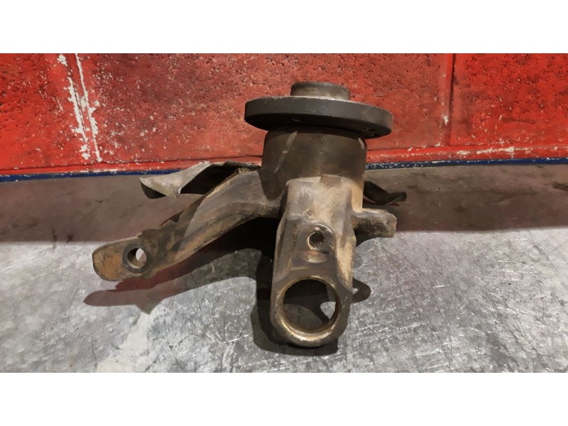 Recambio de mangueta delantero izquierda para volkswagen transporter trans.furgon 2.4 2920 syn referencia OEM IAM   