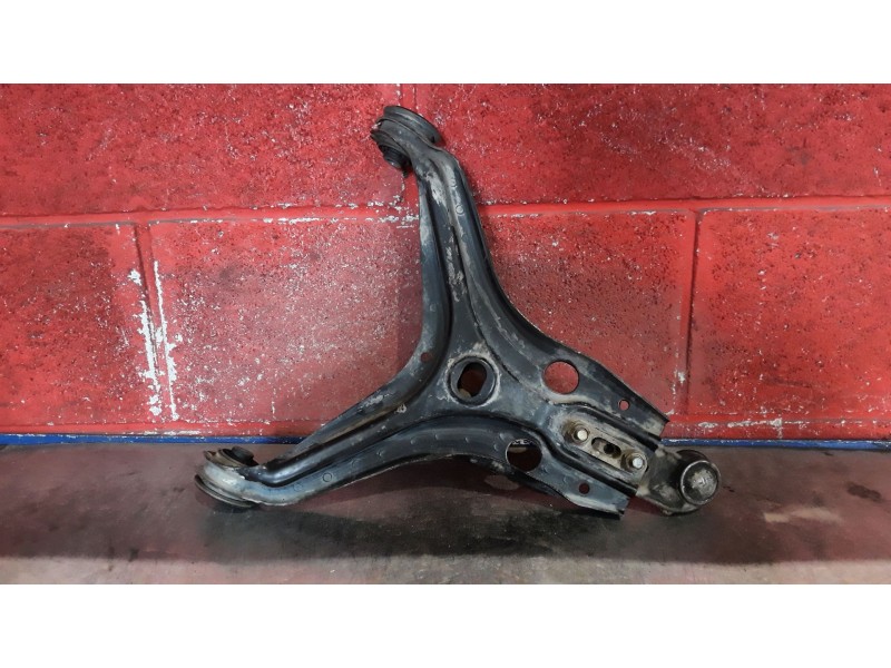 Recambio de brazo suspension inferior delantero derecho para audi 90 90 2.0 e referencia OEM IAM   