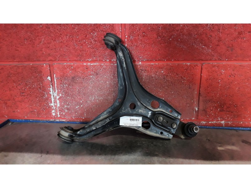 Recambio de brazo suspension inferior delantero izquierdo para audi 90 90 2.0 e referencia OEM IAM    Recambio de brazo suspension inferior delantero izquierdo para audi 90 90 2.0 e referencia OEM IAM
