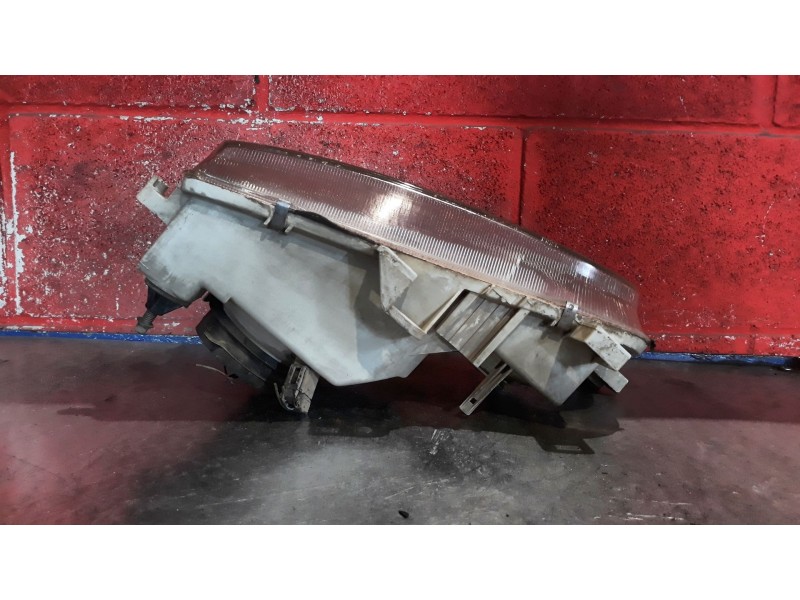 Recambio de faro derecho para nissan vanette cargo referencia OEM IAM    Recambio de faro derecho para nissan vanette cargo referencia OEM IAM