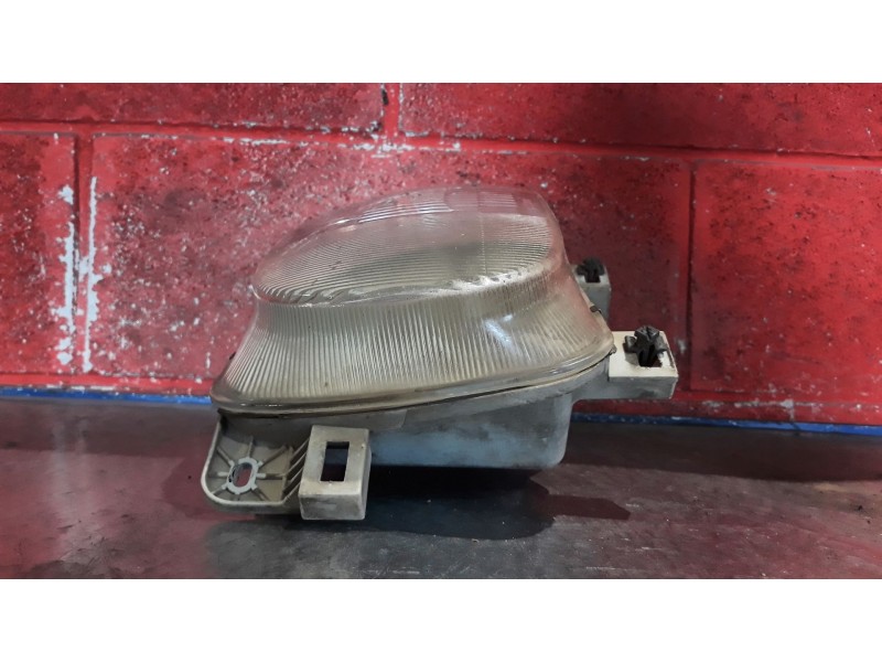 Recambio de faro izquierdo para nissan vanette cargo referencia OEM IAM    Recambio de faro izquierdo para nissan vanette cargo referencia OEM IAM