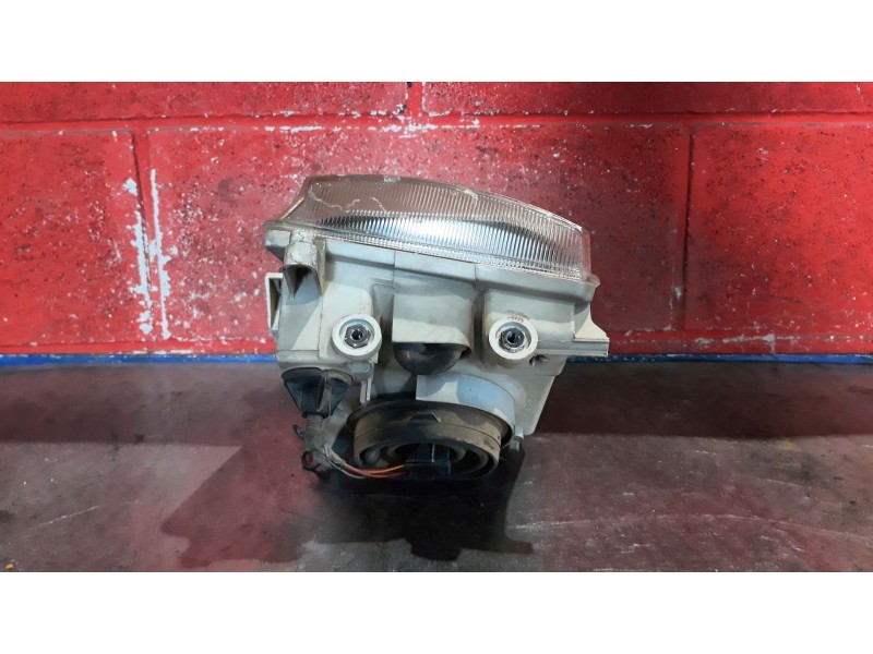 Recambio de faro izquierdo para nissan vanette cargo referencia OEM IAM    Recambio de faro izquierdo para nissan vanette cargo referencia OEM IAM