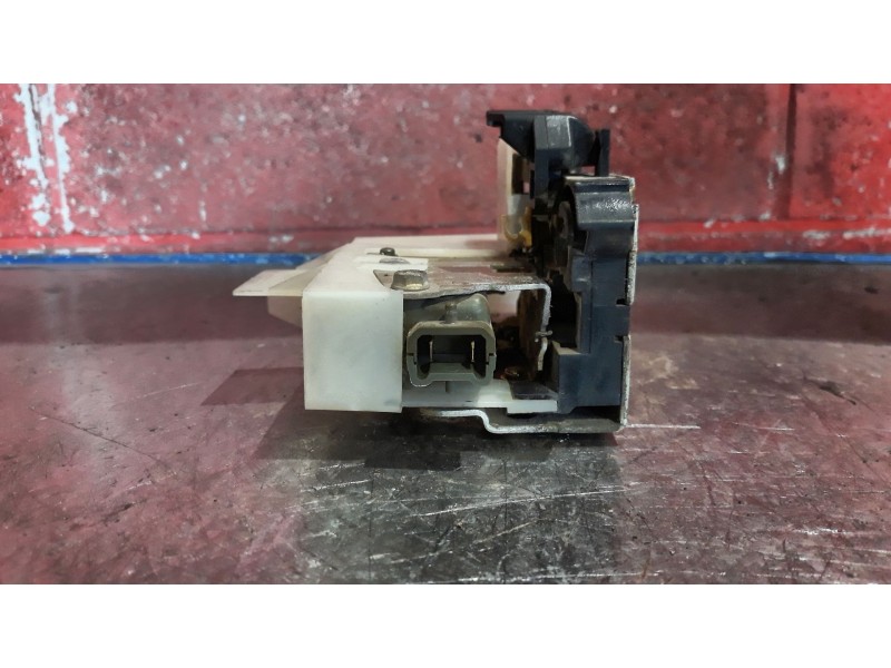 Recambio de cerradura puerta delantera izquierda para renault megane i fase 2 berlina (ba0) referencia OEM IAM   