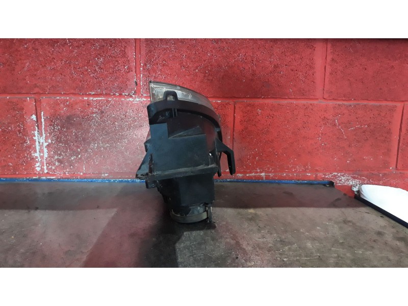 Recambio de faro derecho para nissan primera referencia OEM IAM    Recambio de faro derecho para nissan primera referencia OEM IAM