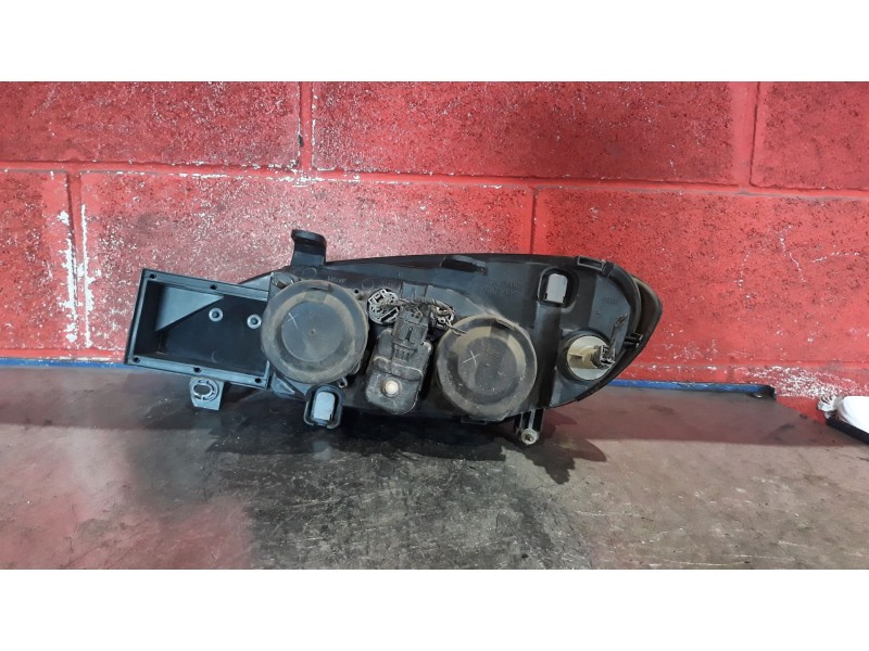 Recambio de faro derecho para nissan primera referencia OEM IAM    Recambio de faro derecho para nissan primera referencia OEM IAM