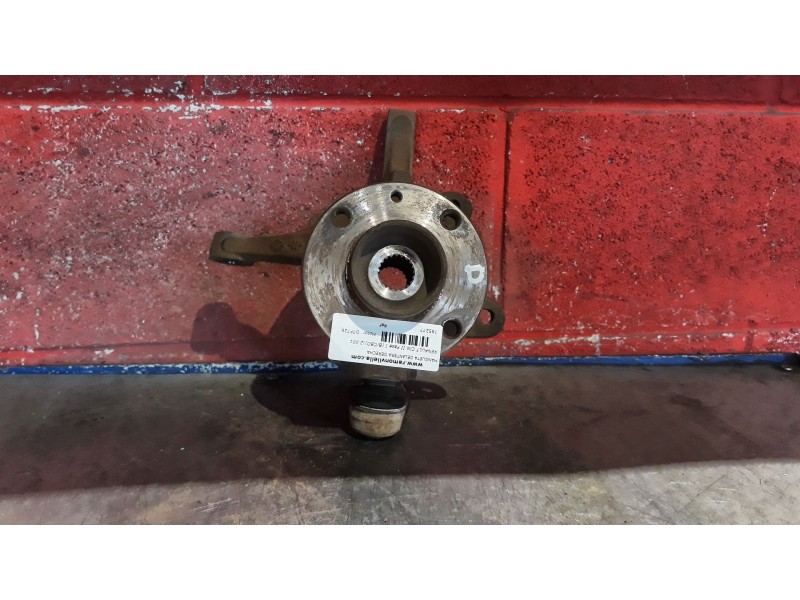 Recambio de mangueta delantera derecha para renault clio ii fase i (b/cbo) 1.2 referencia OEM IAM   