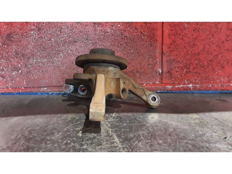 Recambio de mangueta delantera derecha para renault clio ii fase i (b/cbo) 1.2 referencia OEM IAM   