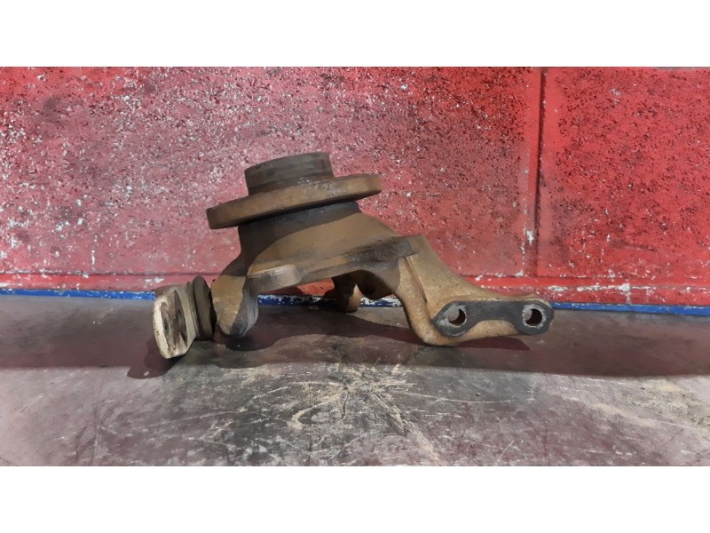 Recambio de mangueta delantera derecha para renault clio ii fase i (b/cbo) 1.2 referencia OEM IAM   