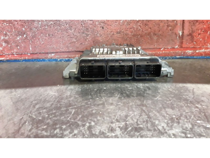 Recambio de centralita motor uce para peugeot 407 coupe  | 0.05 - ...  | 0.05 - ... referencia OEM IAM 5WS40379AT  