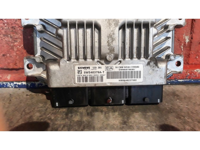 Recambio de centralita motor uce para peugeot 407 coupe  | 0.05 - ...  | 0.05 - ... referencia OEM IAM 5WS40379AT  