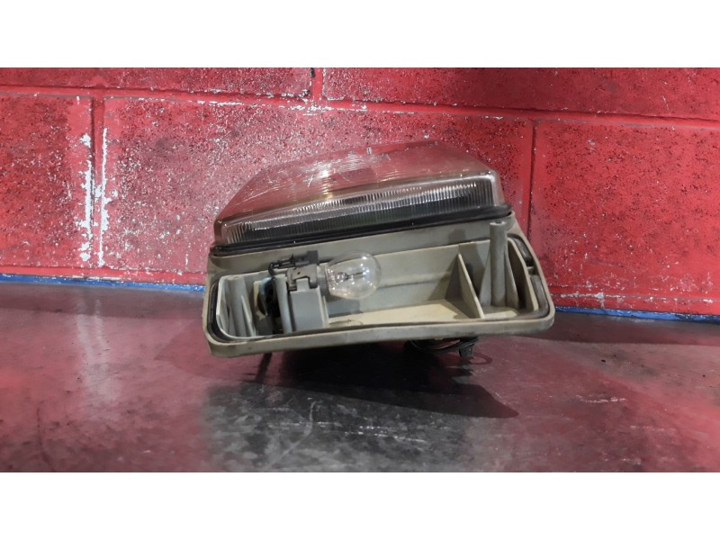 Recambio de faro derecho para seat trans 0.9 referencia OEM IAM   