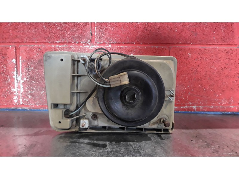 Recambio de faro derecho para seat trans 0.9 referencia OEM IAM   