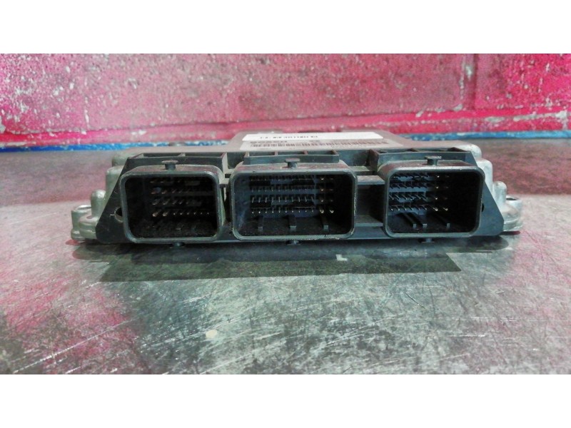 Recambio de centralita motor uce para renault megane ii sedán (lm0/1_) 1.9 dci referencia OEM IAM 0281010390 8200310863 