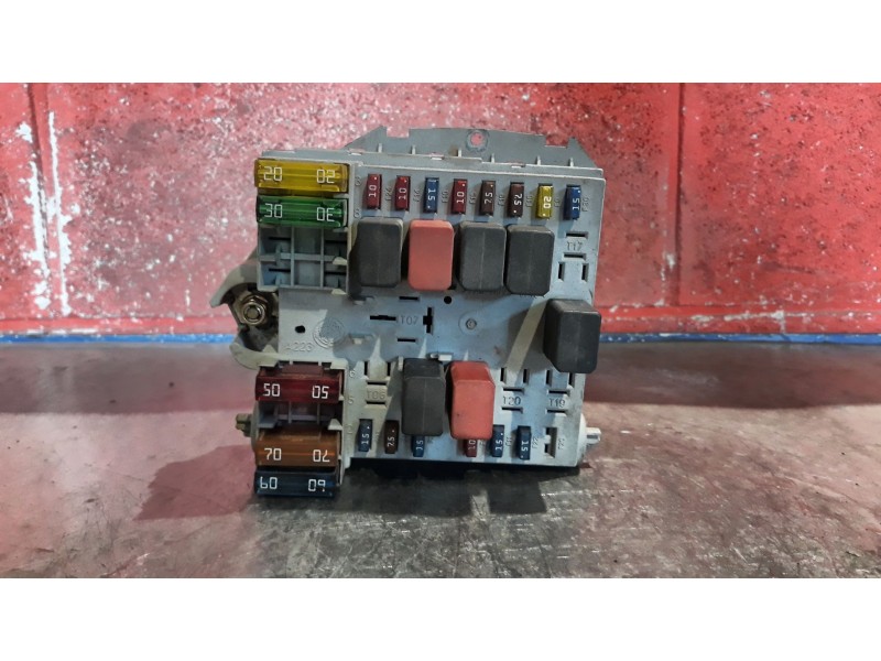 Recambio de caja reles fusibles para fiat stilo (192) 1.8 16v dynamic referencia OEM IAM 57657   Recambio de caja reles fusibles para fiat stilo (192) 1.8 16v dynamic referencia OEM IAM 57657