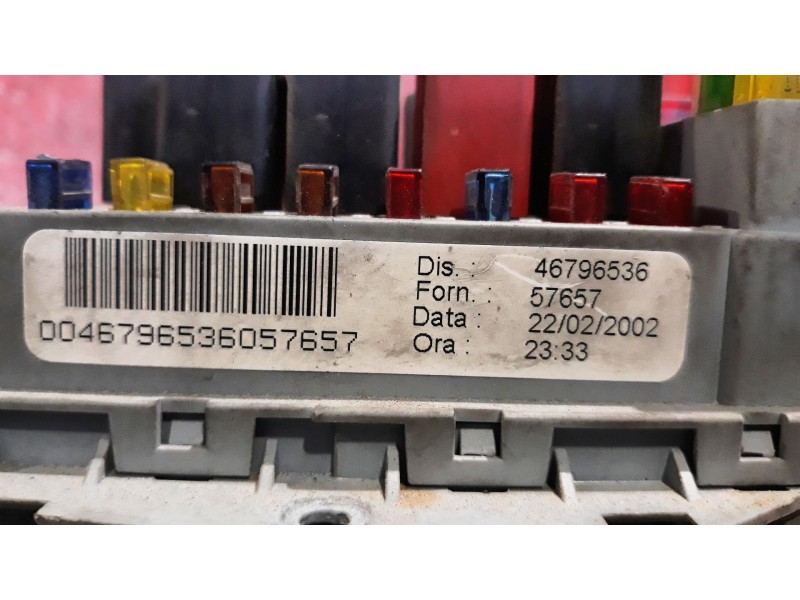 Recambio de caja reles fusibles para fiat stilo (192) 1.8 16v dynamic referencia OEM IAM 57657   Recambio de caja reles fusibles para fiat stilo (192) 1.8 16v dynamic referencia OEM IAM 57657