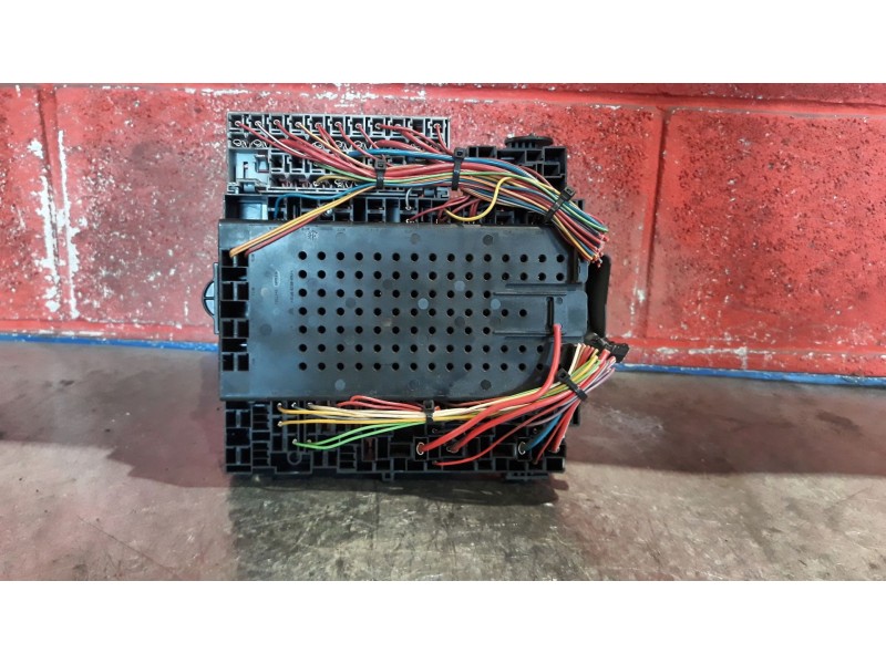 Recambio de caja reles fusibles para volvo s60 berlina 2.4 20v turbo cat | 0.00 - 0.10 2.4 20v turbo cat | 0.00 - 0.10 referenci