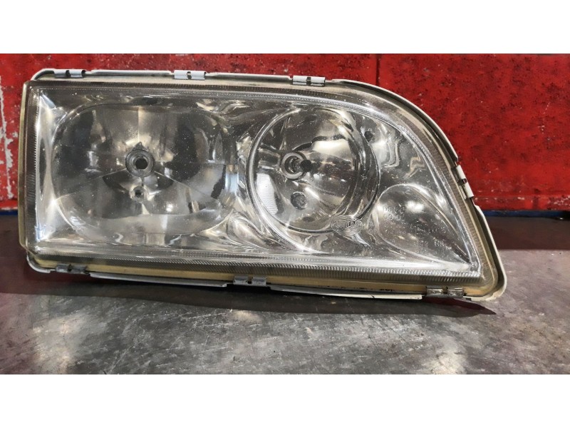 Recambio de faro derecho para volvo v40 familiar 1.8i | 10.98 - 12.00 1.8i | 10.98 - 12.00 referencia OEM IAM   