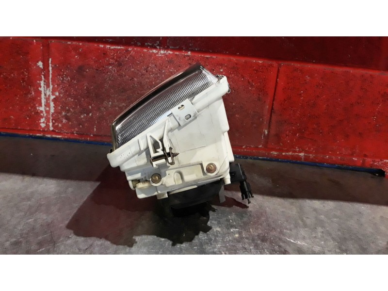 Recambio de faro derecho para volvo v40 familiar 1.8i | 10.98 - 12.00 1.8i | 10.98 - 12.00 referencia OEM IAM   