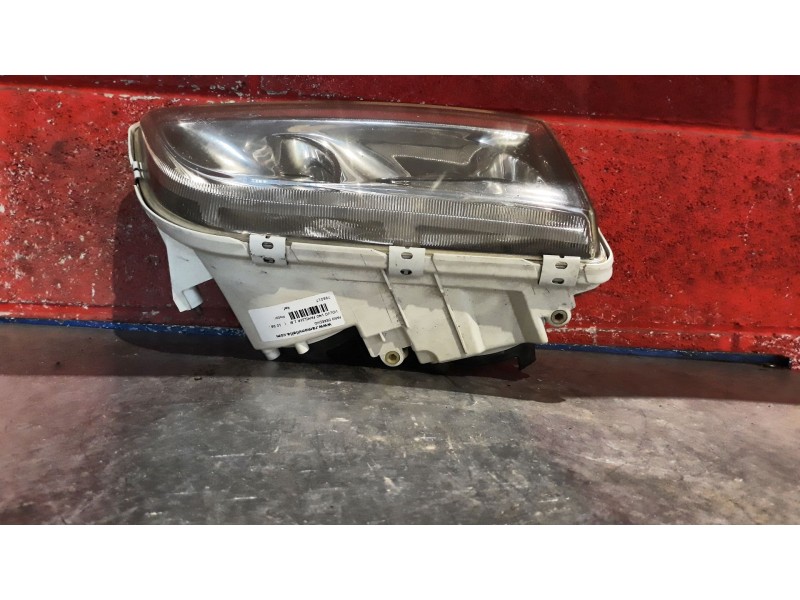 Recambio de faro derecho para volvo v40 familiar 1.8i | 10.98 - 12.00 1.8i | 10.98 - 12.00 referencia OEM IAM   