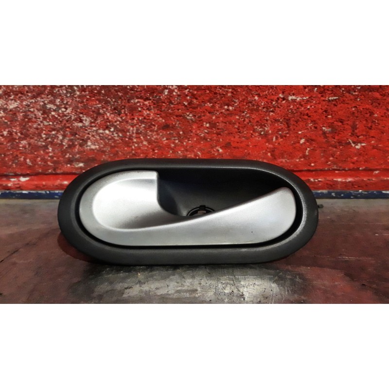 Recambio de maneta inte. delantero izquierda para renault clio iii authentique | 01.07 - 12.10 authentique | 01.07 - 12.10 refer