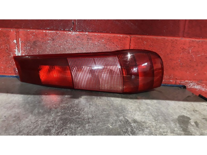 Recambio de piloto trasero derecho para fiat punto berl. (176) 1.6 cat referencia OEM IAM    Recambio de piloto trasero derecho para fiat punto berl. (176) 1.6 cat referencia OEM IAM