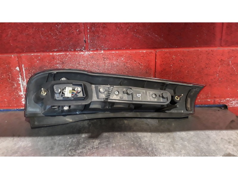 Recambio de piloto trasero derecho para fiat punto berl. (176) 1.6 cat referencia OEM IAM    Recambio de piloto trasero derecho para fiat punto berl. (176) 1.6 cat referencia OEM IAM