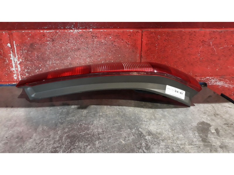 Recambio de piloto trasero derecho para fiat punto berl. (176) 1.6 cat referencia OEM IAM    Recambio de piloto trasero derecho para fiat punto berl. (176) 1.6 cat referencia OEM IAM