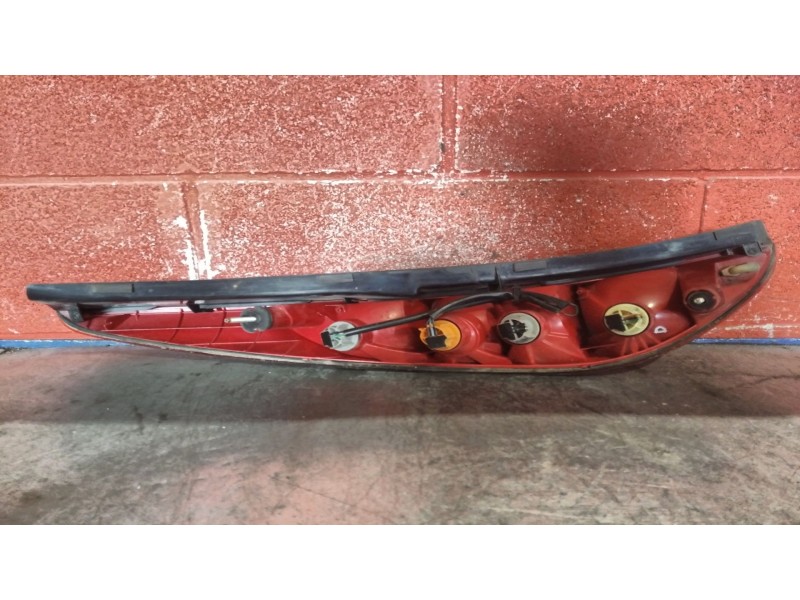 Recambio de piloto trasero derecho para ford mondeo turnier (ge) ghia | 09.00 - 12.02 ghia | 09.00 - 12.02 referencia OEM IAM   