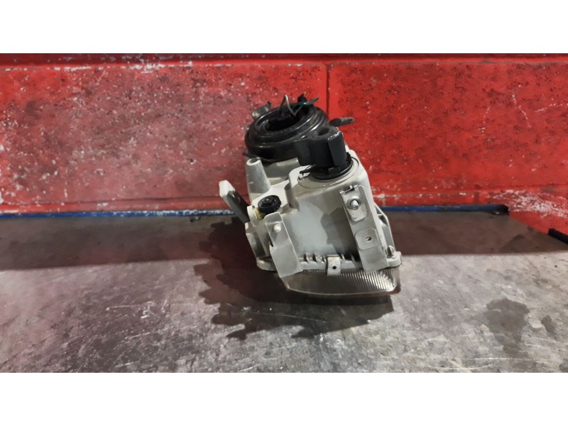 Recambio de faro izquierdo para fiat punto berl. (176) 1.6 cat referencia OEM IAM    Recambio de faro izquierdo para fiat punto berl. (176) 1.6 cat referencia OEM IAM
